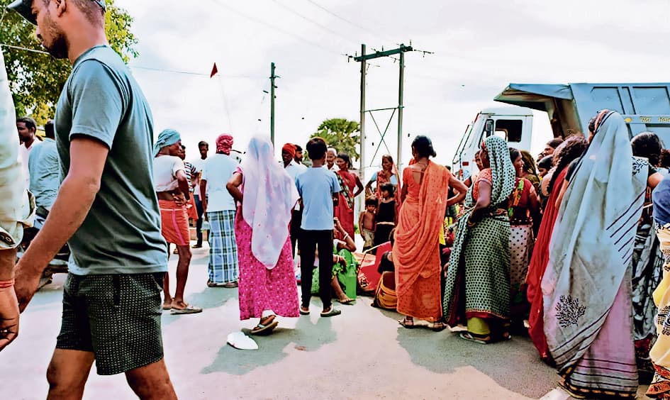 हादसे में ड्राइवर की हुई मौत, सड़क जाम