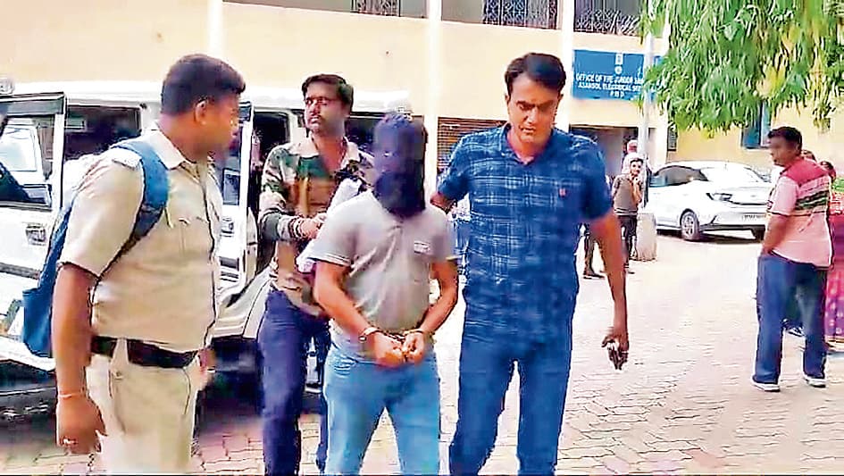 रानीगंज के अलावा बिहार में लूट की दो घटनाओं में भी आरोपी है खालिद हुसैन