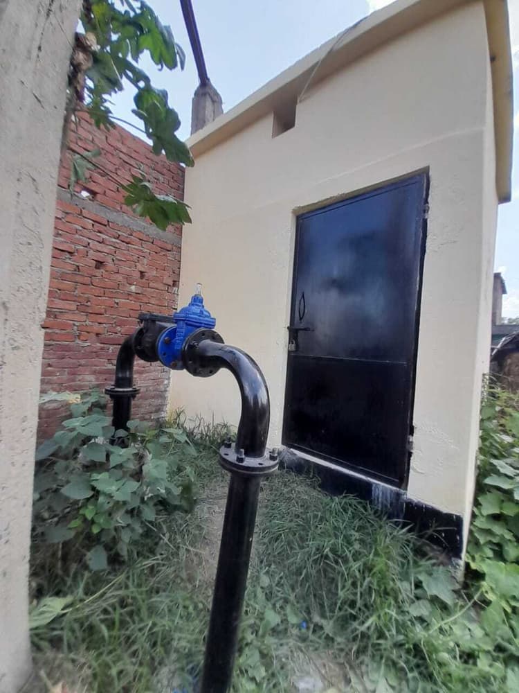 अनावृष्टि व भीषण गर्मी के कारण नीचे खिसका भू-गर्भीय जलस्तर, पेयजल संकट गहराया