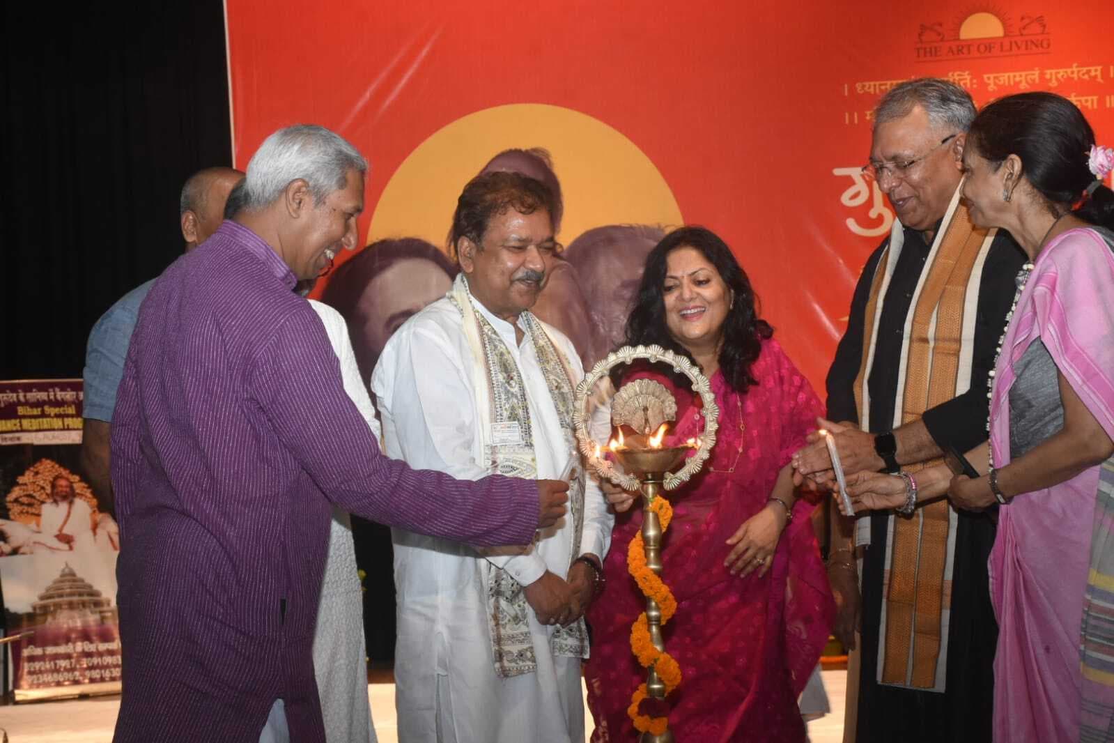 आर्ट ऑफ लिविंग : एक लाख पौधा लगाने का लिया संकल्प