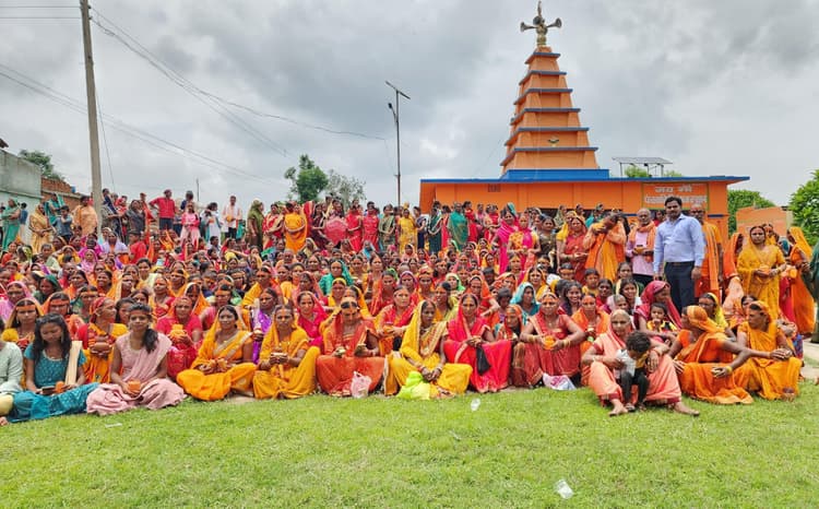 बुढ़वा महादेव मंदिर से निकाली गयी जलयात्रा