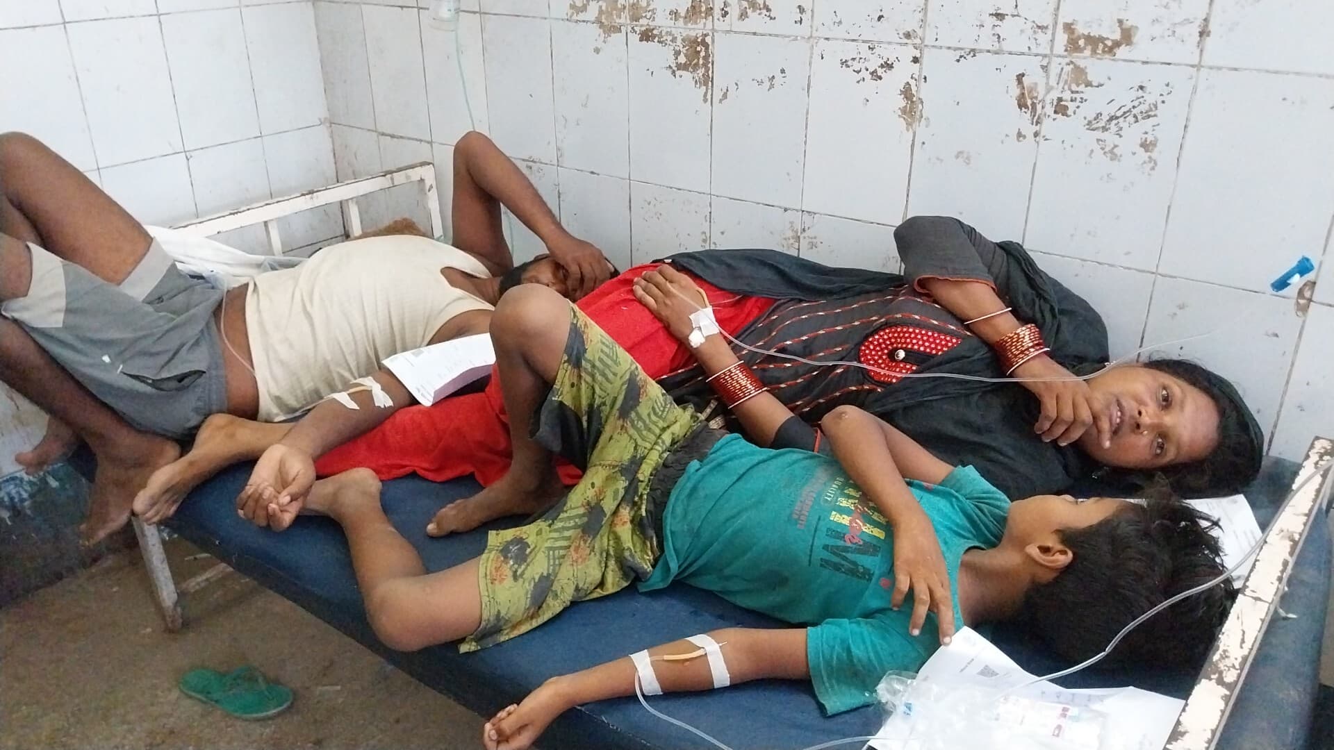 शिक्षिका के गले से सोने की चेन छीन कर उचक्का फरार