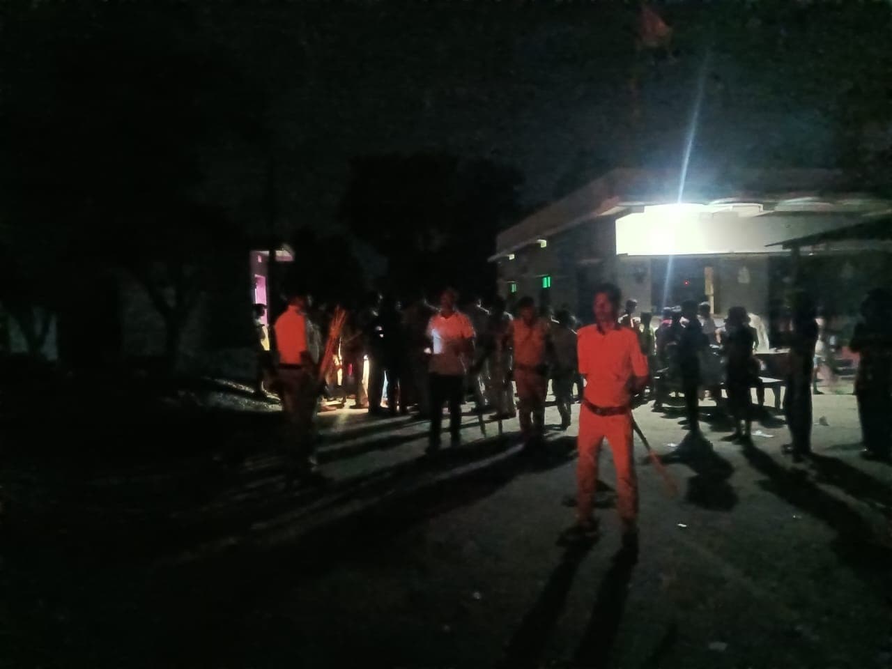 बकाया पैसे को लेकर युवक की गोली मार हत्या