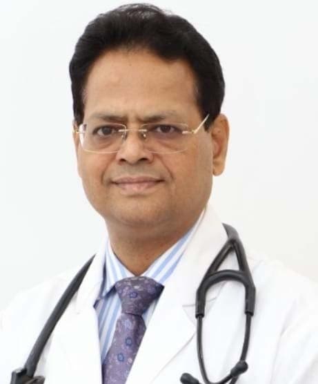 मैक्स सेवन के डाक्टर ने हार्ट अटैक से पीड़ित युवक की बचायी जान