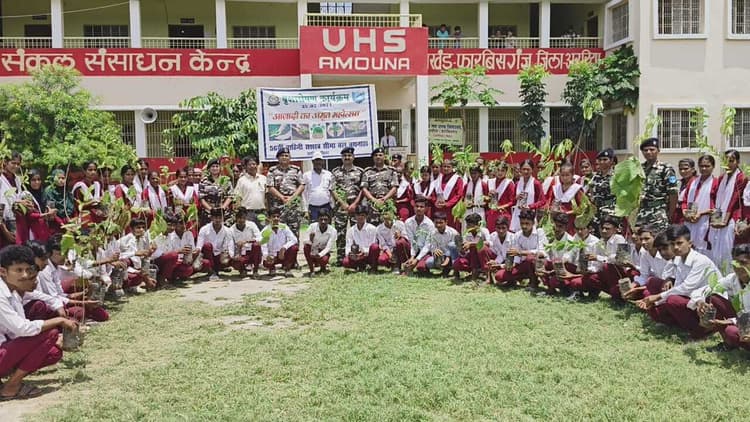 सृष्टि की रक्षा के लिए पौधरोपण जरूरी: कमांडेंट