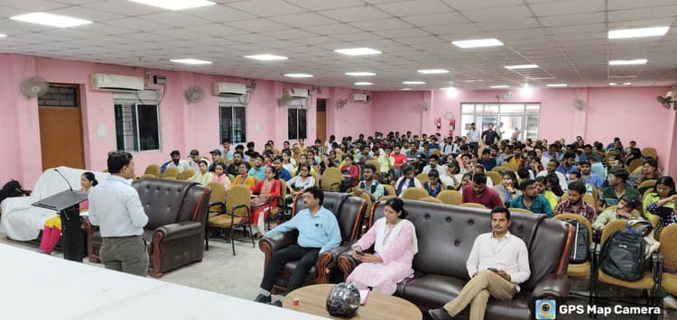 कैंपस : लक्ष्य की प्राप्ति के लिए अनुशासन व धैर्य जरूरी