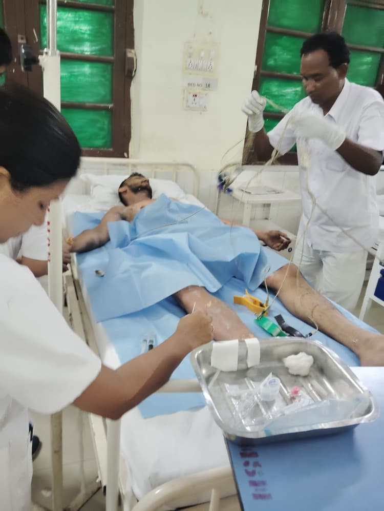 हाइ वोल्टेज तार के संपर्क में आने से झुलसा ठेकाकर्मी, दुर्गापुर रेफर