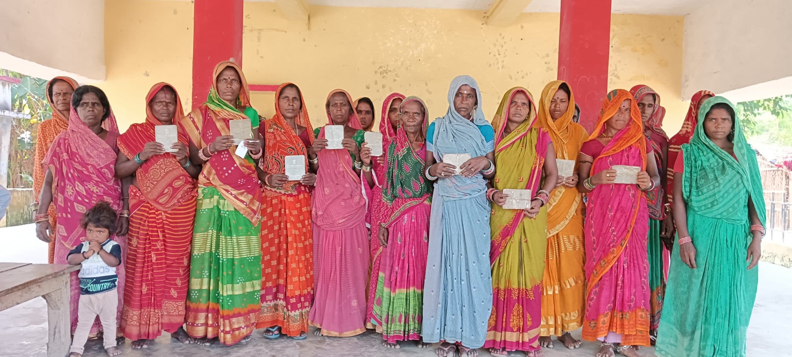 दो माह से राशन नहीं दे रहा लाभुक, की शिकायत