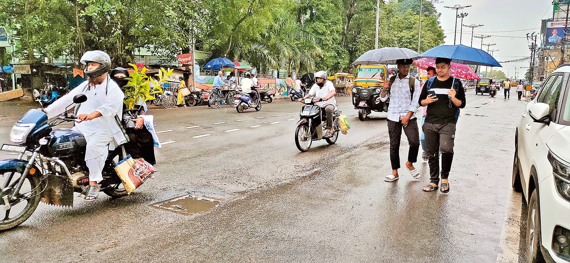 राउरकेला : जमकर बरसे बादल, तापमान में छह डिग्री गिरावट दर्ज