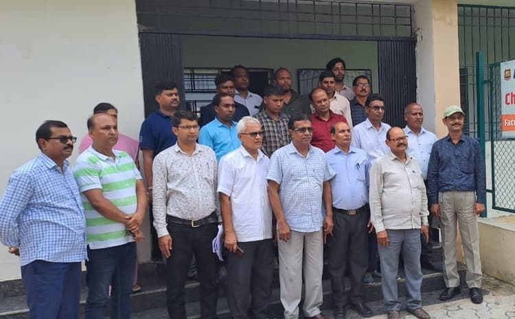 शिक्षक फेडरेशन का पुनर्गठन, अध्यक्ष बने डॉ विनय