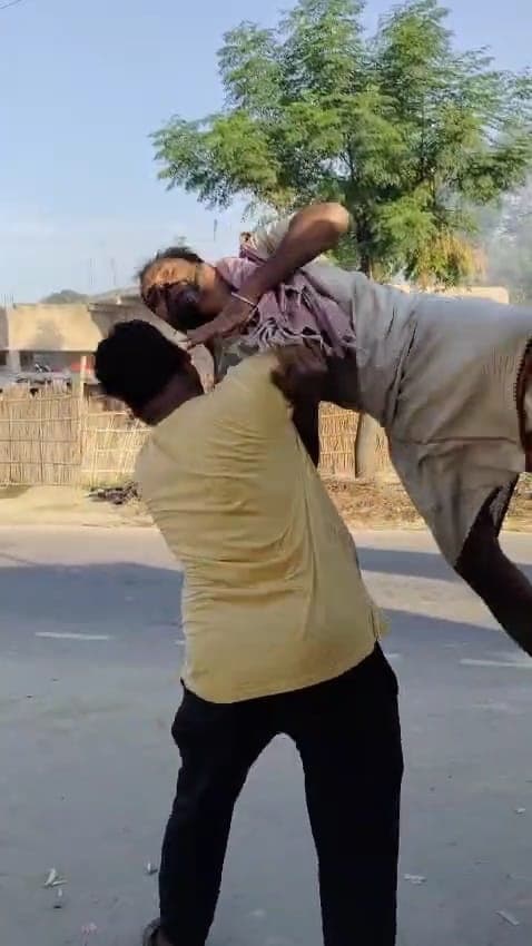 मामूली विवाद में युवक को उठाकर सड़क पर बेरहमी से पटका, जख्मी इलाजरत