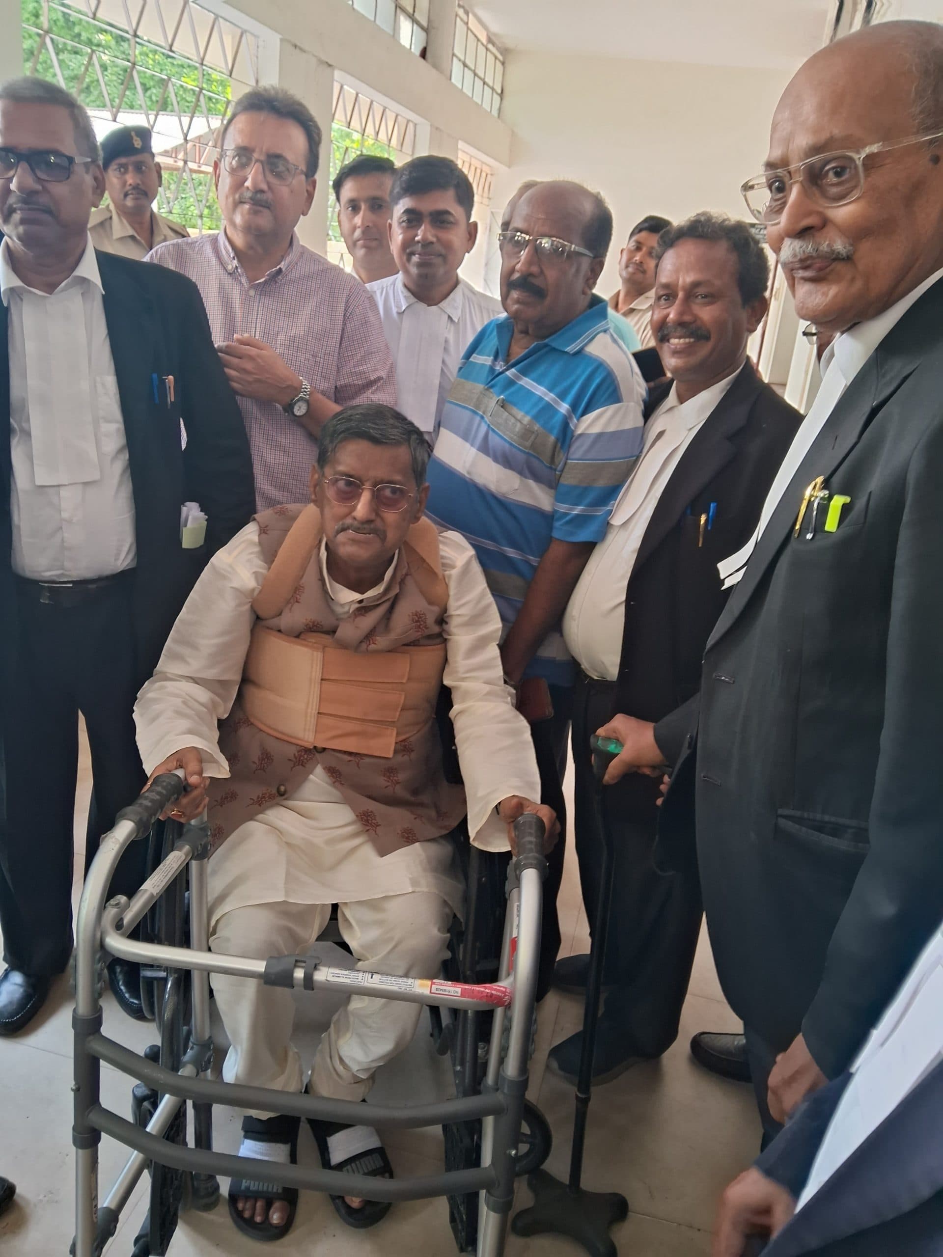 आयकर कार्यालय अग्निकांड में रमेश गांधी समेत तीन बरी