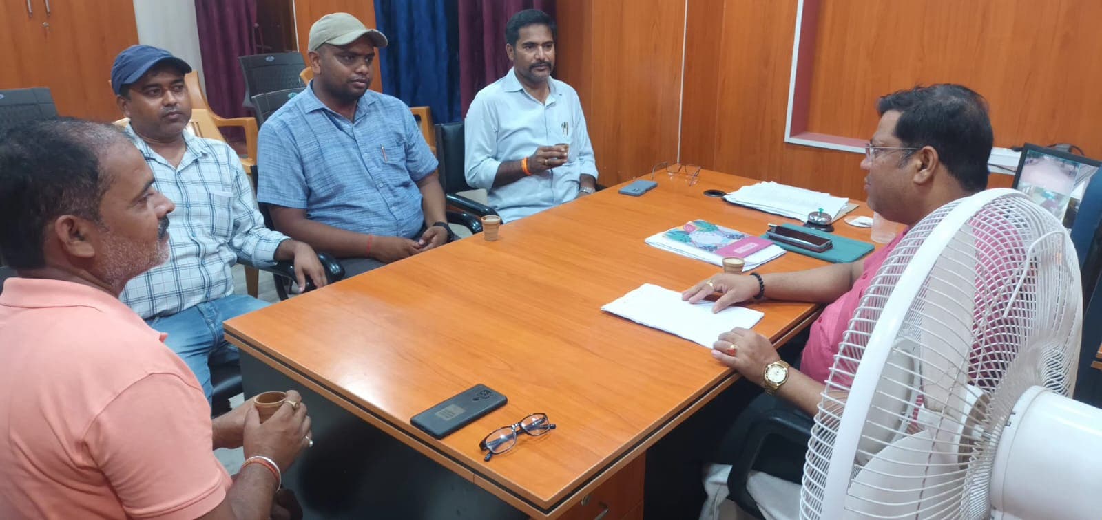 बीडीओ से मिला शिक्षकों का शिष्टमंडल