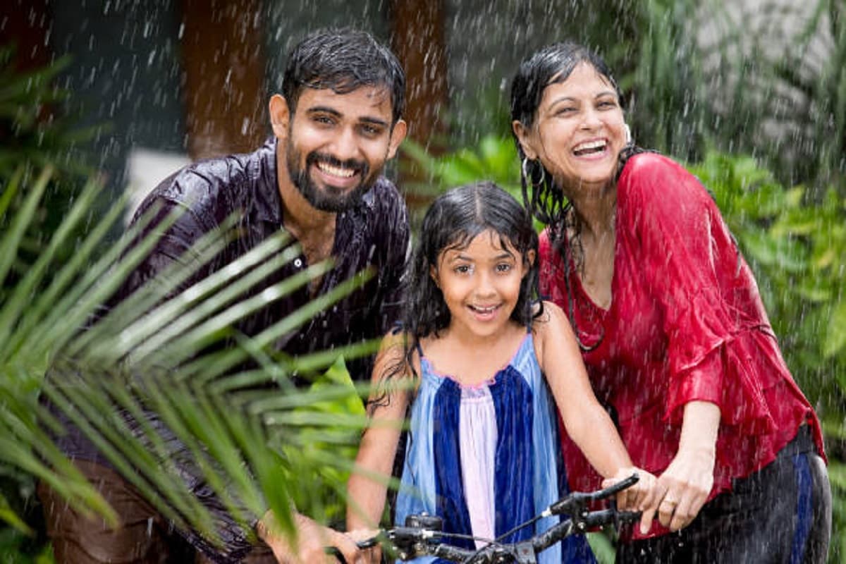 Monsoon Alert: बारिश में भींगना पड़ सकता है भारी, भिंगने के बाद ना करें ये गलतियां