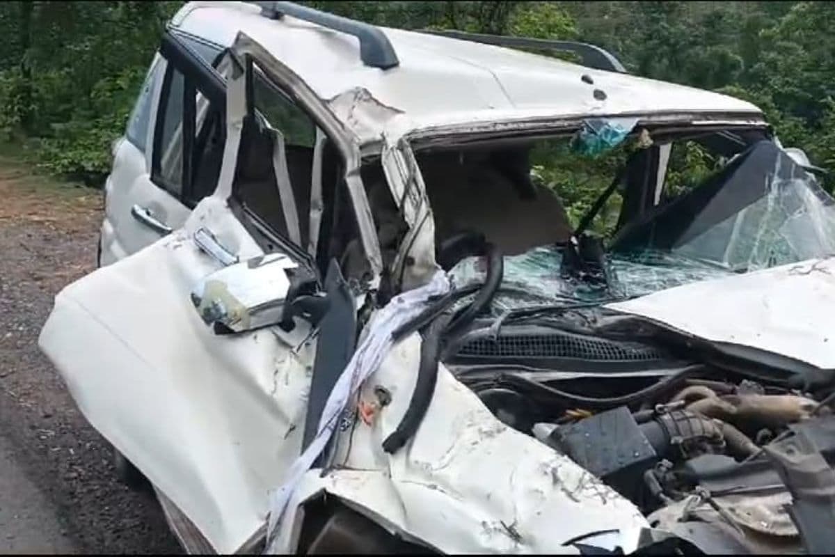 Road Accident: झारखंड से बिहार जा रही कार को कोडरमा में टेलर ने मारी टक्कर, 2 गंभीर