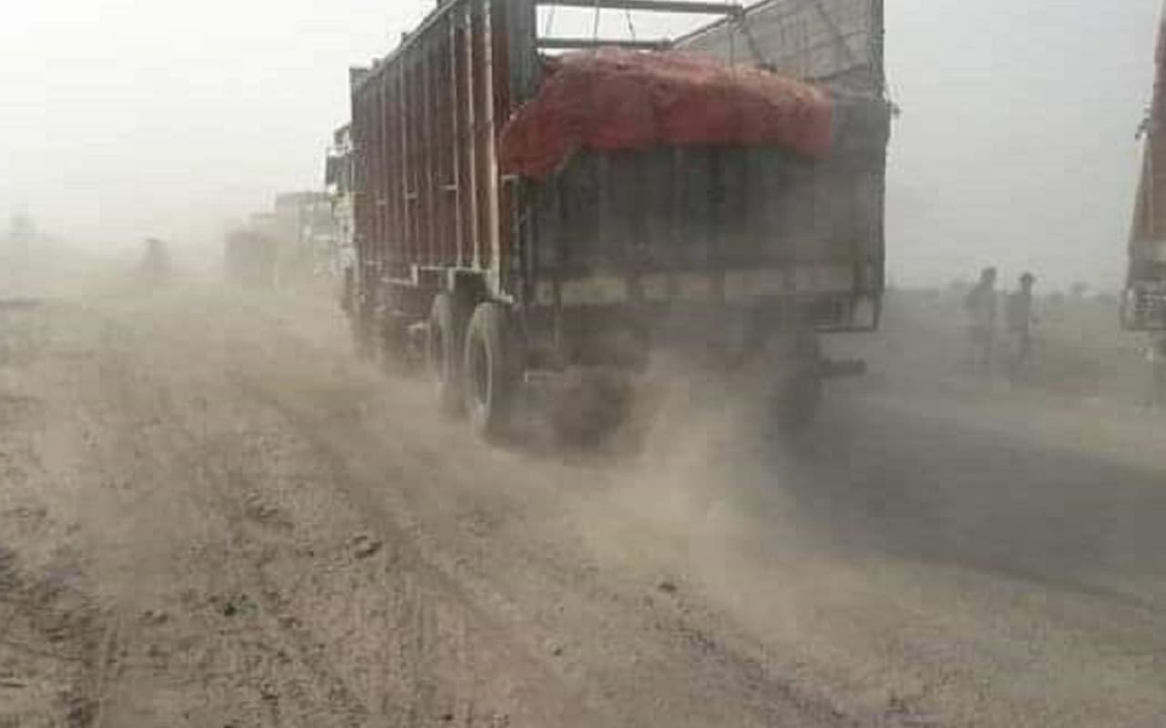 भागलपुर-मिर्जाचौकी NH-80 सड़क मरम्मत के नाम पर करोड़ों रुपए डकार चुकी, 101 करोड़ के बदले 484 करोड़ हो रहा खर्च