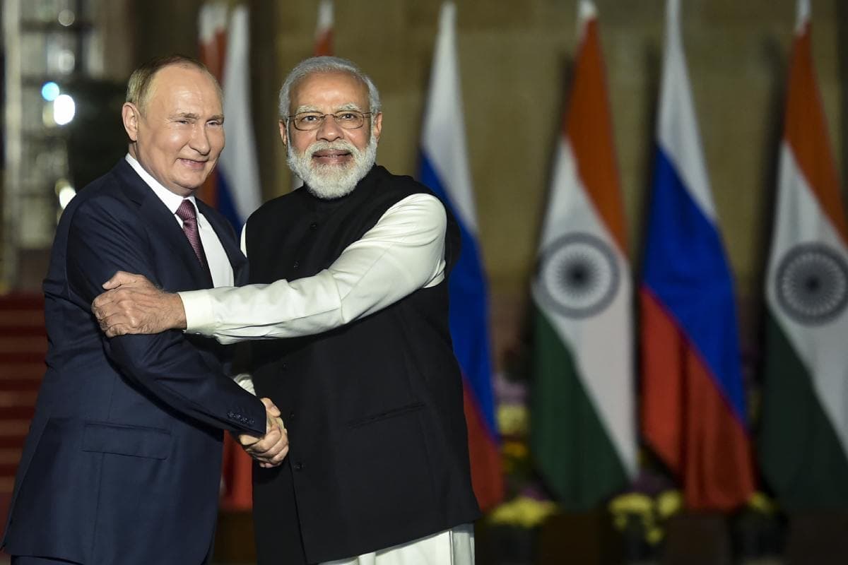 रूस से पीएम नरेंद्र मोदी लाएंगे फाइटर जेट Su-57? रडार को भी दे सकता है चकमा, जानें इसकी 10 खसियत