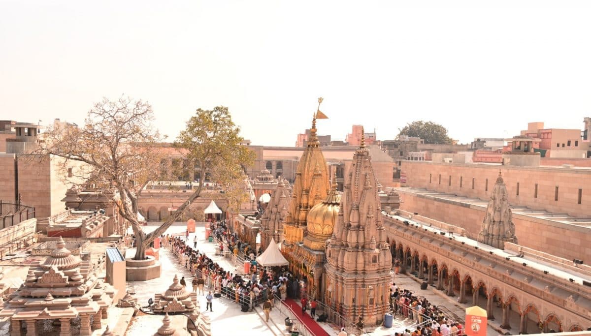 Sawan 2024: सावन का पहला सोमवार आज, काशी विश्वनाथ धाम में उमड़ी श्रद्धालुओं की भीड़ Sawan 2024: सावन का पहला सोमवार आज, काशी विश्वनाथ धाम में उमड़ी श्रद्धालुओं की भीड़