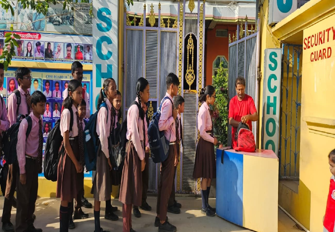प्राइवेट स्कूल में गोलीबारी का मामला: संचालक को भेजा गया जेल, बच्चे पर निर्णय आना शेष… प्राइवेट स्कूल में गोलीबारी का मामला: संचालक को भेजा गया जेल, बच्चे पर निर्णय आना शेष…