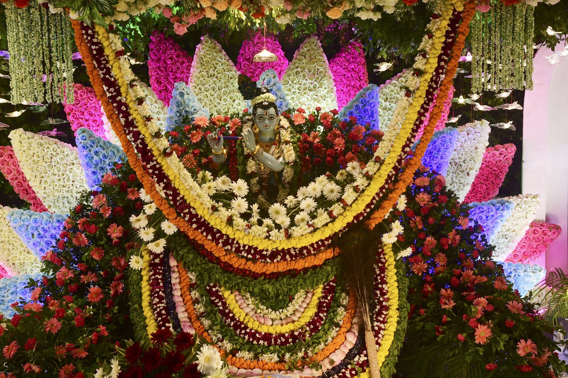 श्रीकृष्ण जन्माष्टमी: राजधानी में सजा गोविंद का दरबार, मंदिरों में उत्साह व उमंग में झूमे श्याम भक्त