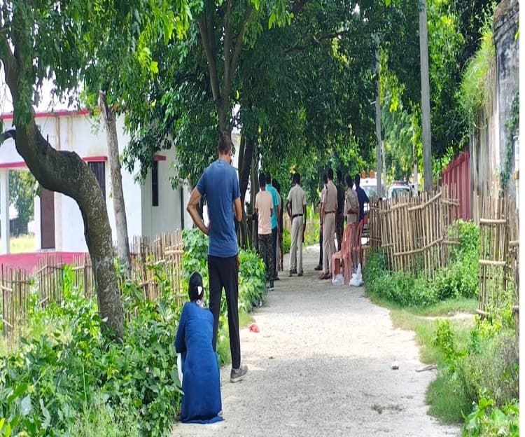 मोतिहारी में थानाध्यक्ष पर सनकी जवान ने तानी पिस्टल, जान बचाकर थाने से भागे पुलिसकर्मी