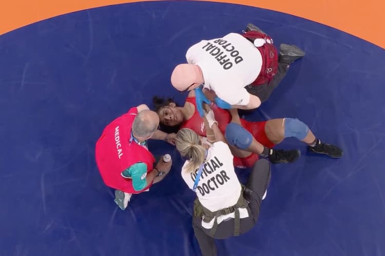 Paris Olympic 2024:कुश्ती क्वार्टर फाइनल में हारने के बाद घायल निशा दहिया रो पड़ीं