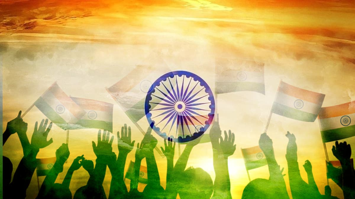 Madhubani News : शहीद चौक पर शहीद नथुनी शाह की प्रतिमा का अनावरण