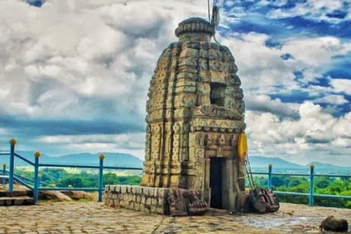 Khakhparta Shiv Temple, lohardaga (pic credit-Social media) Khakhparta Shiv Temple, lohardaga (pic credit-Social media)