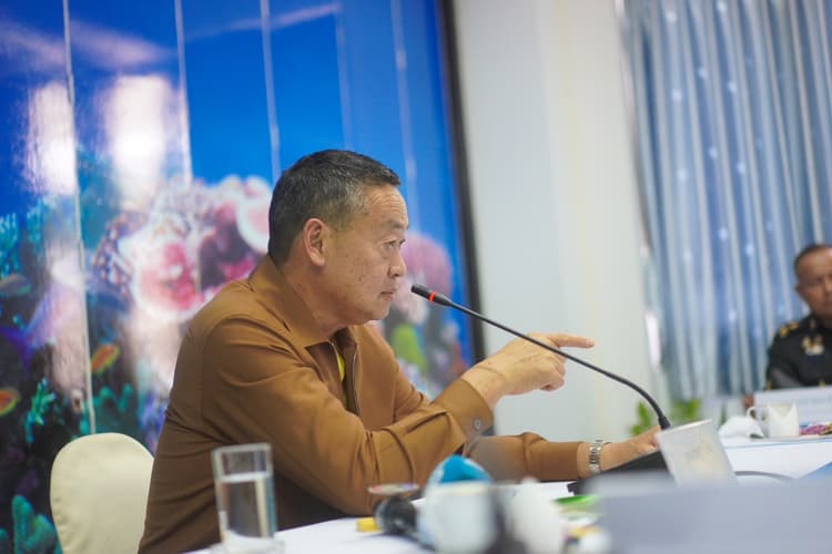 Thailand News: सुप्रीम कोर्ट ने थाईलैंड के प्रधानमंत्री को पद से हटाया, एक शख्स को मंत्री बनाने के कारण हुए बर्खास्त