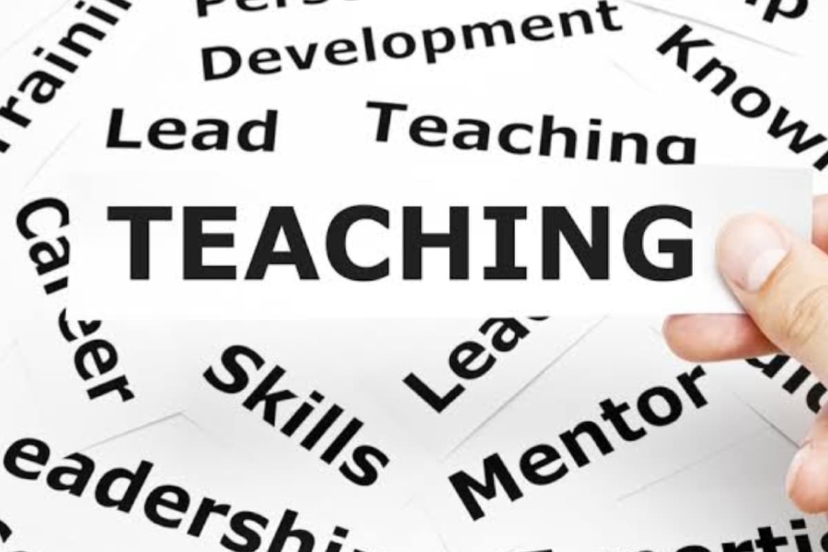 Chhattisgarh Teacher Training Colleges: टीचर ट्रेनिंग के लिए छत्तीसगढ़ में कॉलेज की है तलाश, ये रहेंगे बेहतर विकल्प