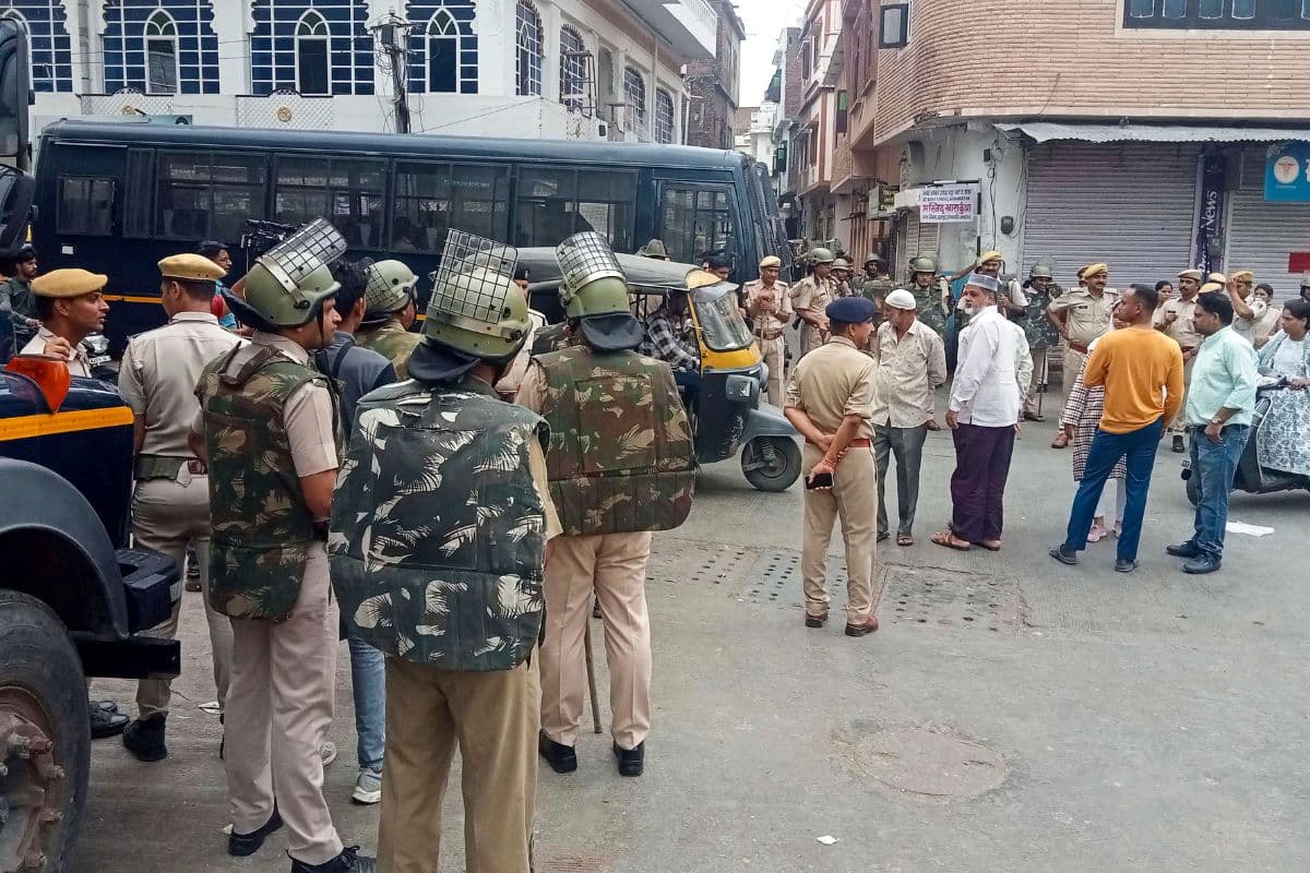 Udaipur Violence News: उदयपुर चाकूबाजी घटना में घायल छात्र की मौत, इलाज के दौरान तोड़ा दम, बढ़ाई गई सुरक्षा