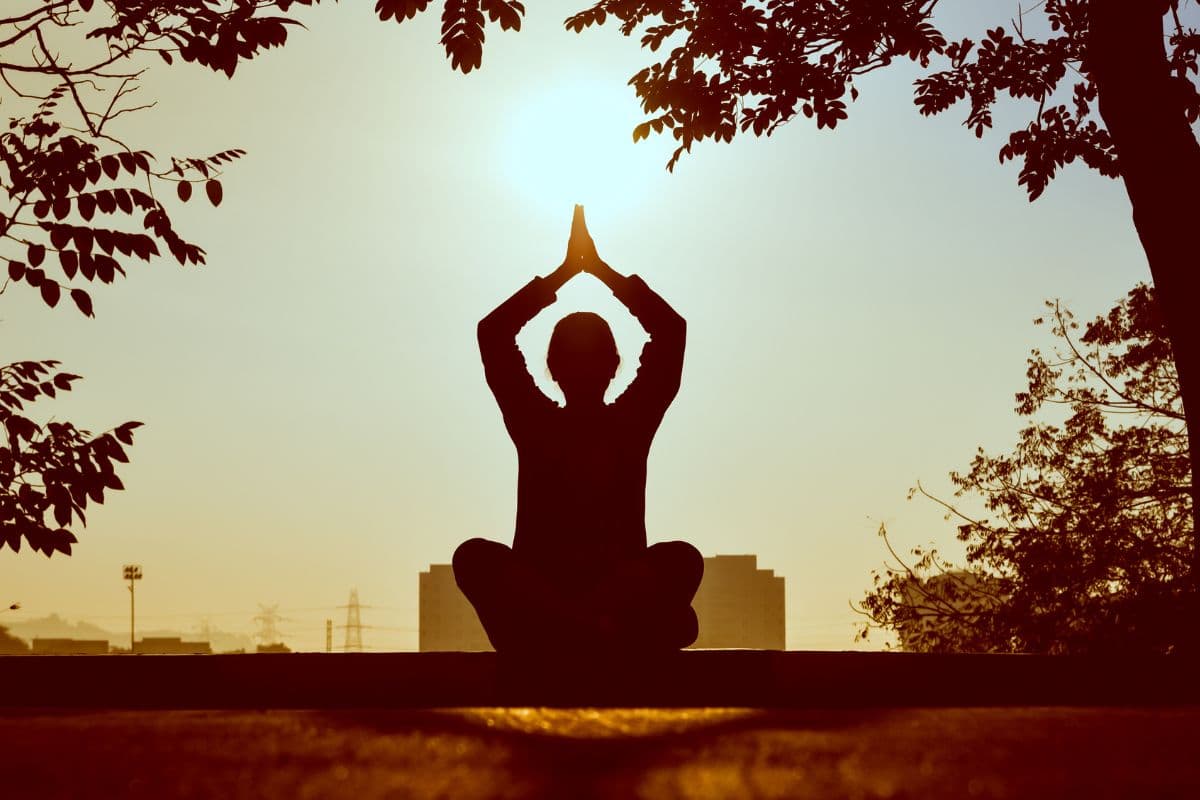 Meditation benefits: मानसिक स्वास्थ्य के लिए मेडिटेशन है फायदेमंद