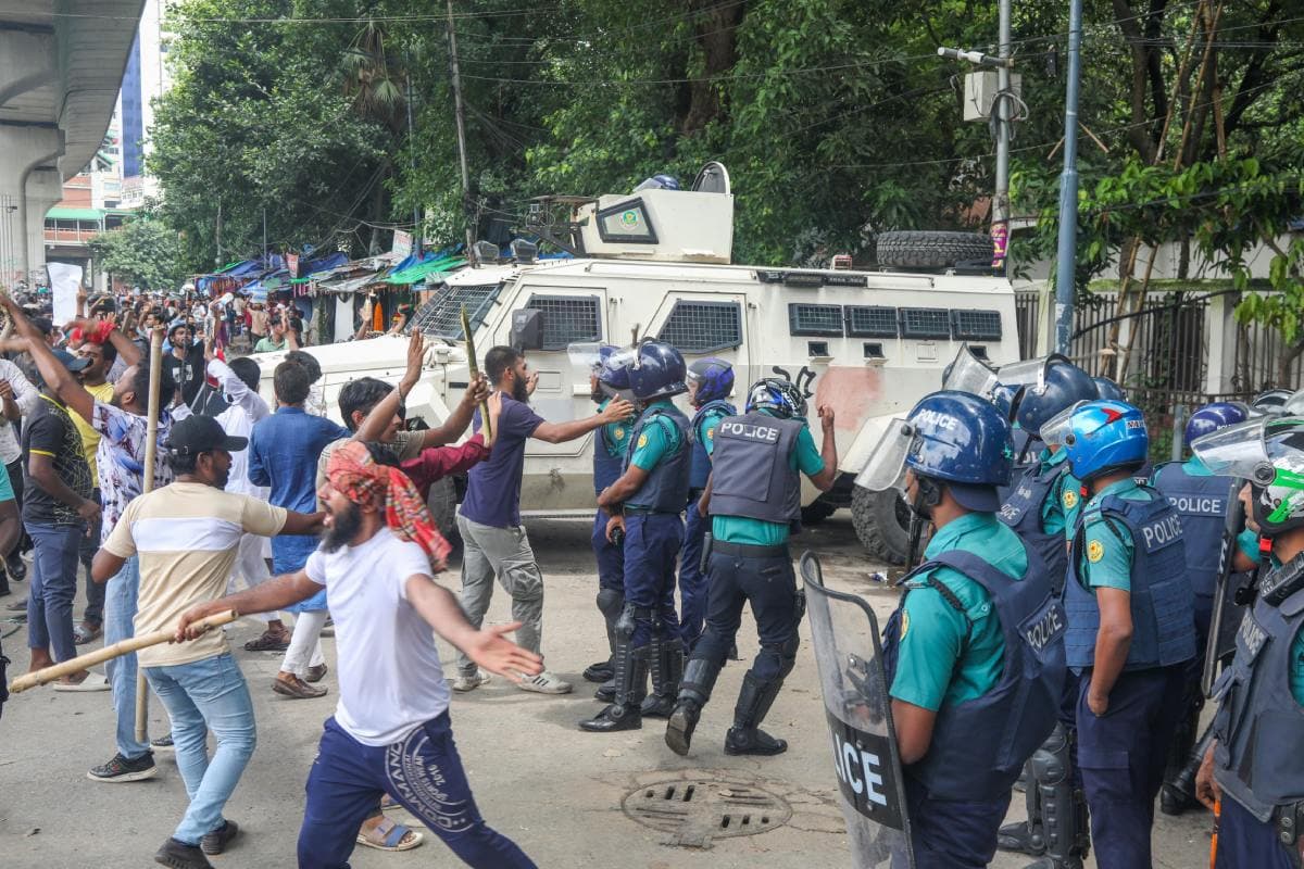 Bangladesh Protest: आरक्षण की आग में धधक रहा बांग्लादेश, सुप्रीम कोर्ट के आदेश के बाद भी उग्र हुआ आंदोलन