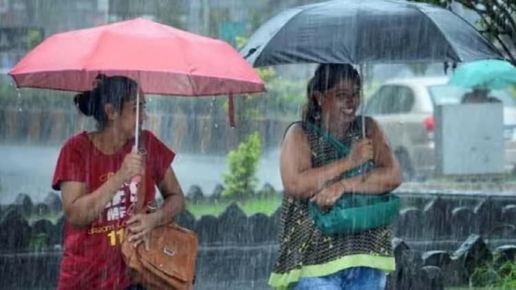 Bihar Weather: बिहार के पांच जिलों में आज होगी मूसलधार बारिश, इन इलाकों में ठनका गिरने का अलर्ट जारी