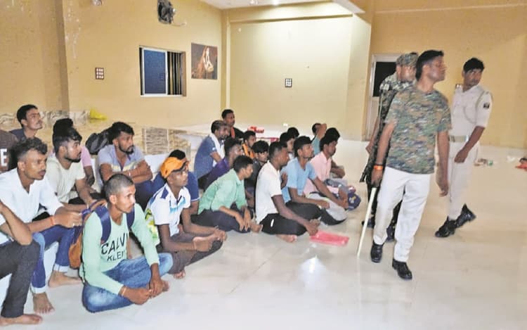 बिहार सिपाही परीक्षा के लिए करना था फर्जीवाड़ा, कांवरियों को ठहराने के नाम पर बुक करा लिया विवाह भवन