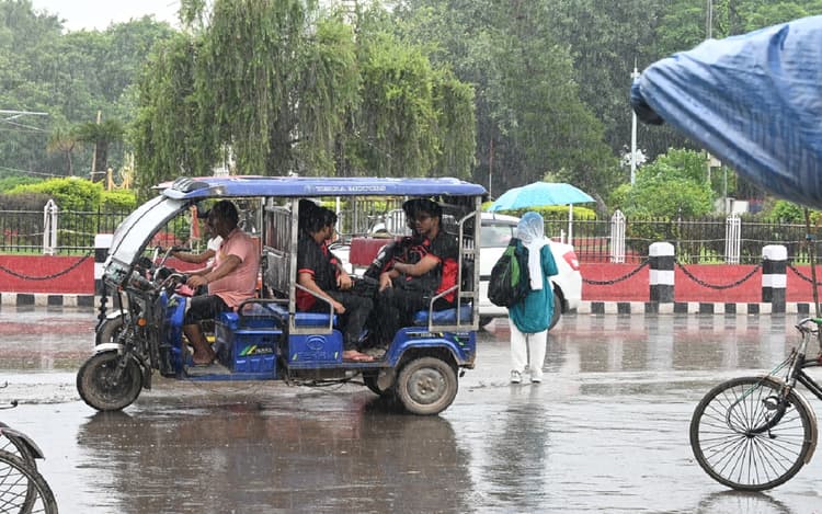 Rain Alert: पटना समेत 7 जिलों में होगी बारिश, वज्रपात की भी संभावना