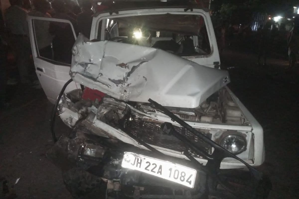 Road Accident: झारखंड के पूर्व सीएम चंपाई सोरेन का एस्कॉर्ट वाहन दुर्घटनाग्रस्त, एक की मौत, 5 घायल