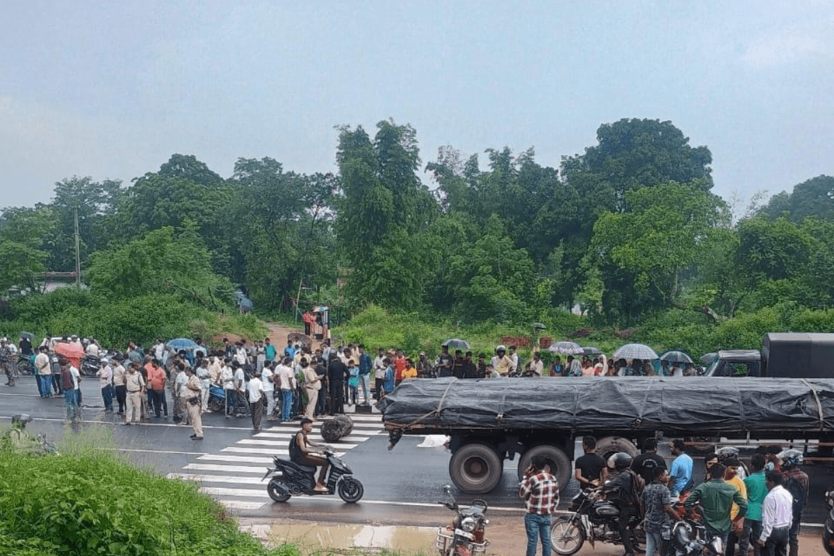 Road Accident In Ranchi: सड़क दुघर्टना में पूर्व वार्ड सदस्य की मौत, विरोध में डेढ़ घंटे सड़क जाम