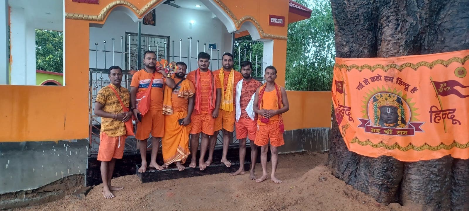 नारायणपुर से दर्जनों कांवरिया सुल्तानगंज के लिए रवाना