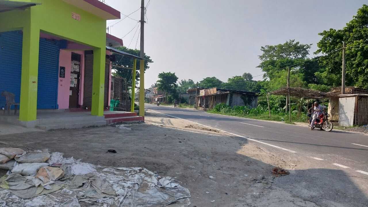 बिजली की समस्या पर पत्थरबाजी के दूसरे दिन सुनसान रहा खजुरी साह टोला