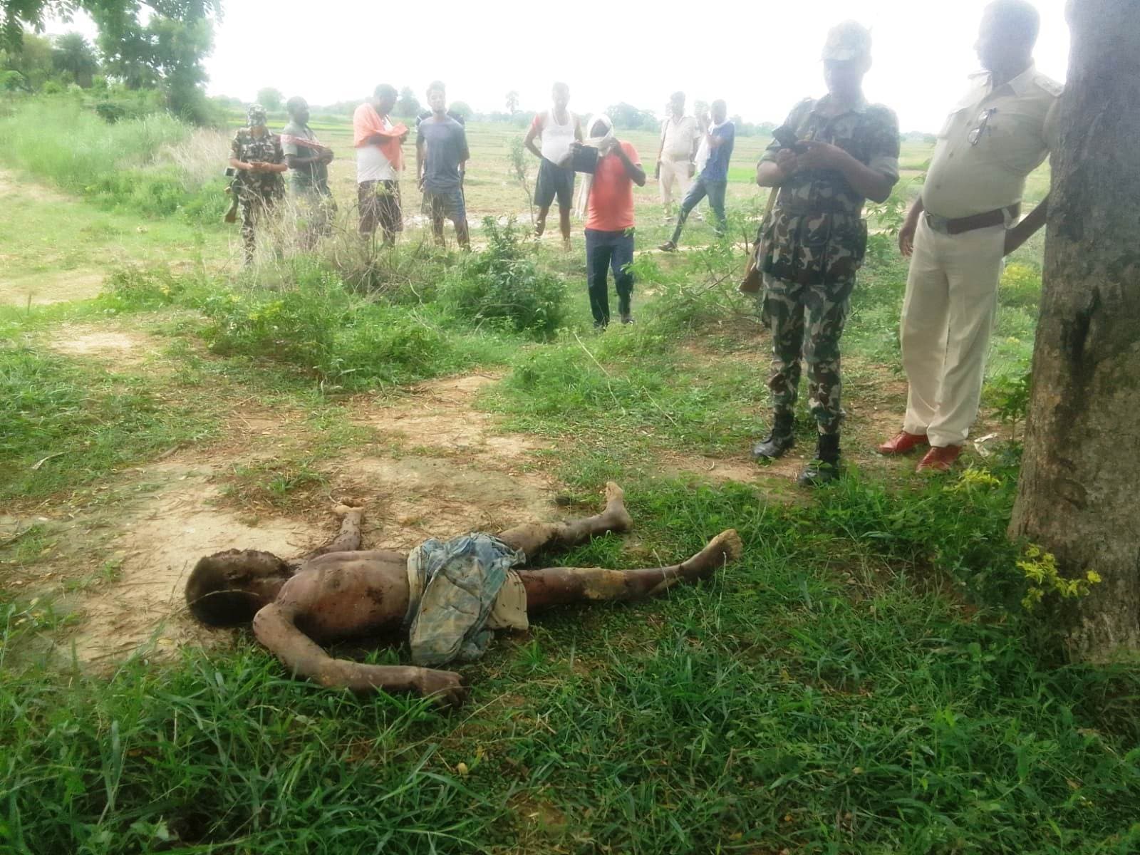 युवक की हत्या कर अपराधियों ने शव को लकड़कोला मैदान में फेंका, पुलिस ने किया बरामद