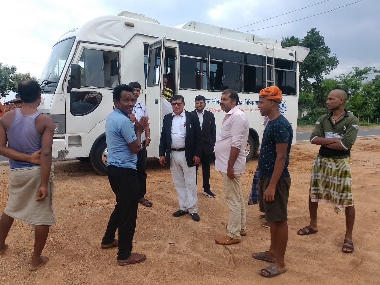 लोगों को कानूनी सहायता के बारे में दी गयी जानकारी