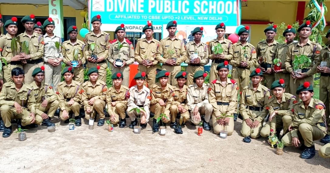 पौधा लगाएं और उसकी देखभाल भी करें : प्राचार्या