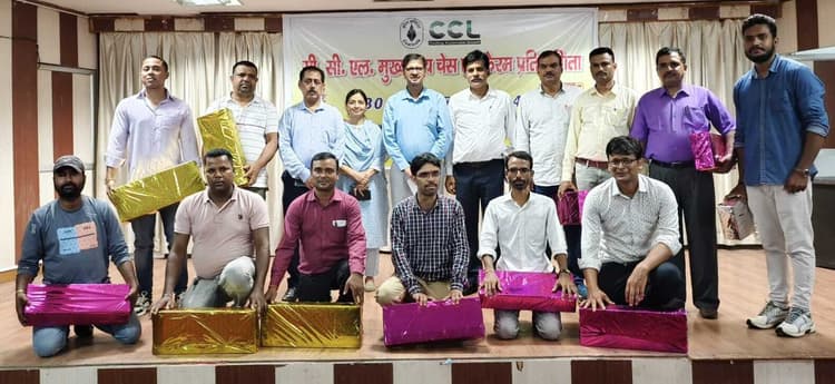 शतरंज में एके चौधरी, कैरम में शशिभूषण मंडल बने विजेता