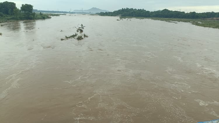 मोरहर नदी में आया पानी, किसानों में खुशी