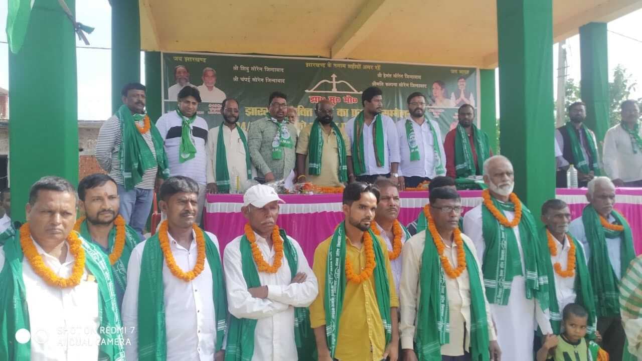 राज्य सरकार महिलाओं को दे रही है सम्मान : झामुमो