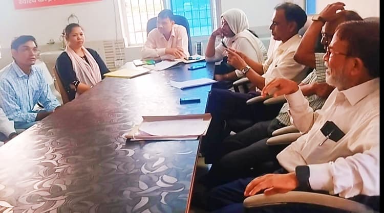 काम में लापरवाही बरतने पर होगी विभागीय कार्रवाई