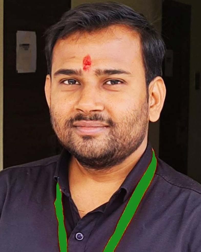 पिछले दो दशकों से जीर्णोद्धार की बाट जोह रही पुलिस लाइन सड़क