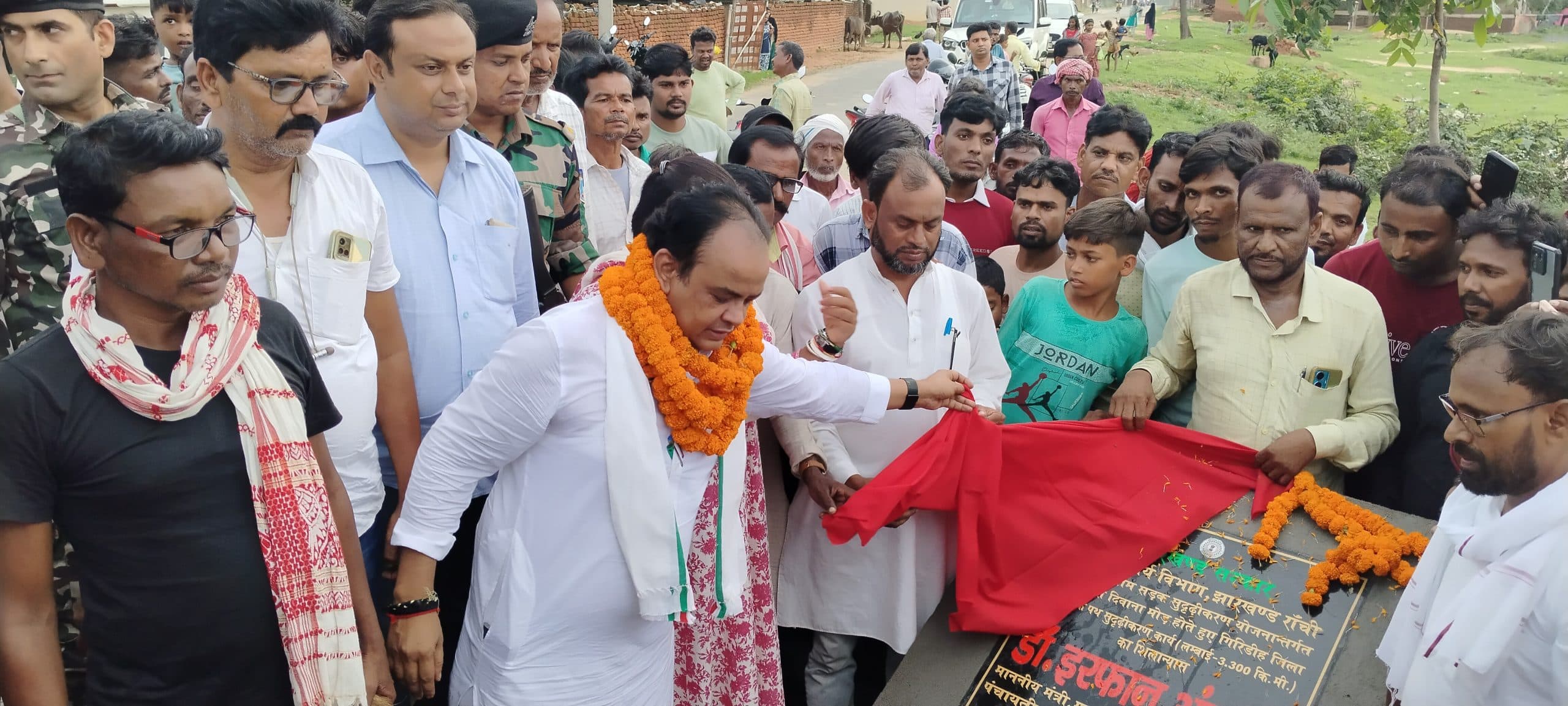 चैनपुर-चंपापुर को प्रखंड का दर्जा दिलाने होगा प्रयास : मंत्री डॉ इरफान