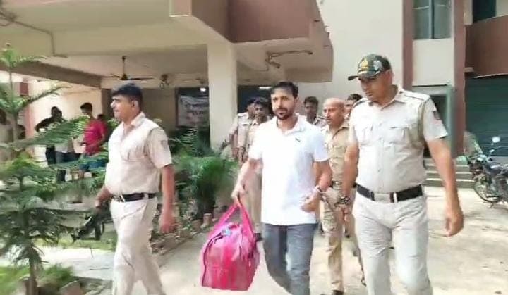 तिहाड़ से कुख्यात राहुल को पेशी के लिए लाया गया मोतिहारी